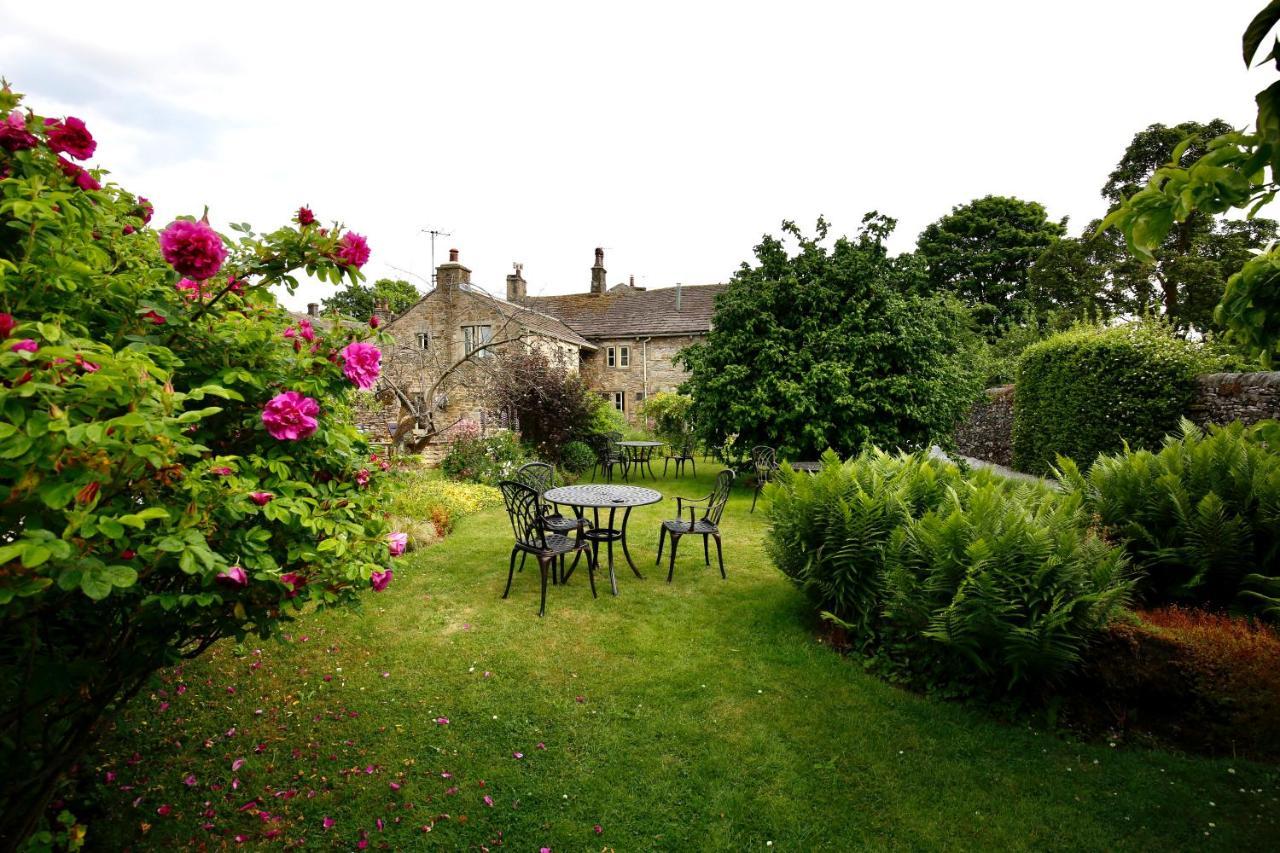 Ashfield House Hotel Grassington Exterior photo The garden at the Old Parsonage