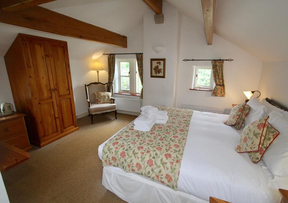 Ashfield House Hotel Grassington Exterior photo The Old Vicarage, bedroom